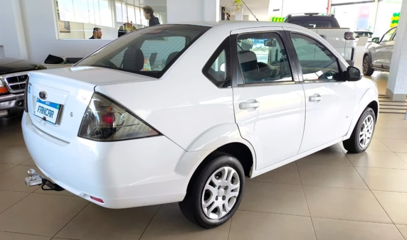Ford Fiesta 1.6 Rocam Sedan 8V Flex 4P Manual - foto 3