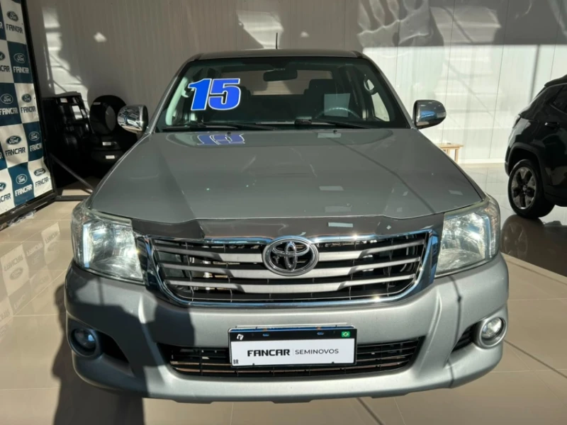 Toyota Hilux 2.7 Srv 4X2 Cd 16V Flex 4P Automático - foto 2