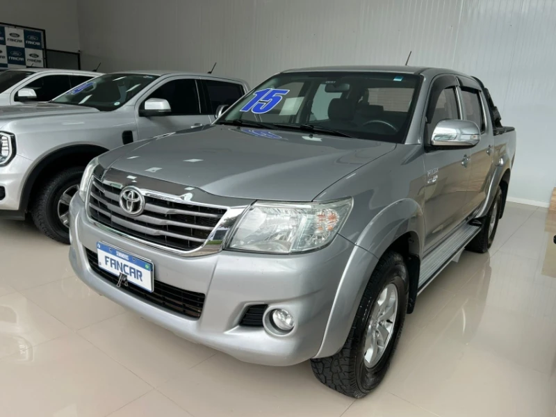 Toyota Hilux 2.7 Srv 4X2 Cd 16V Flex 4P Automático - foto 2