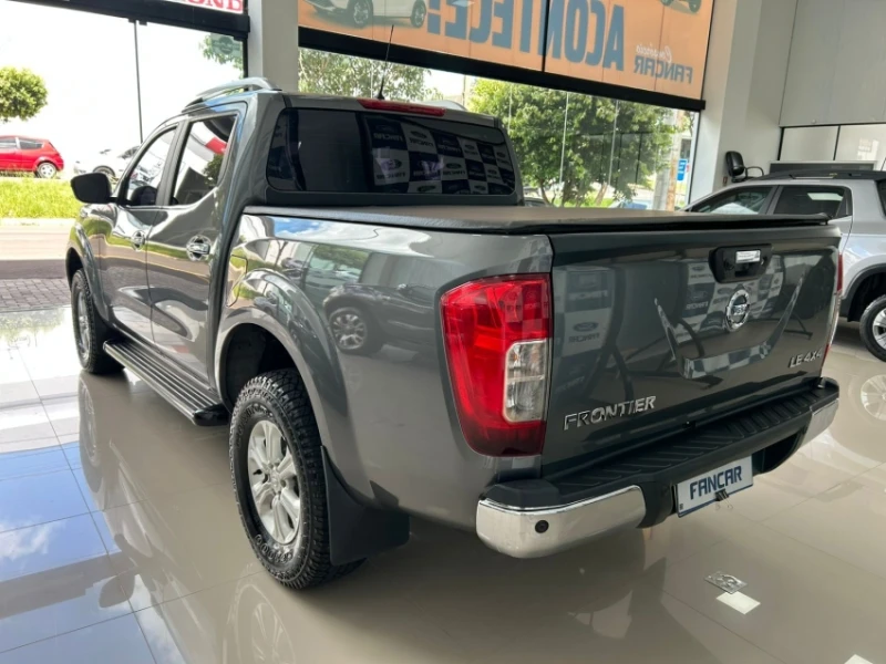 Nissan Frontier 2.3 16V Turbo Diesel Le Cd 4X4 Automático - foto 4
