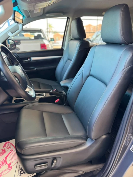 Toyota Hilux 2.8 D 4d Turbo Diesel Cd Srv 4X4 Automático - foto 8