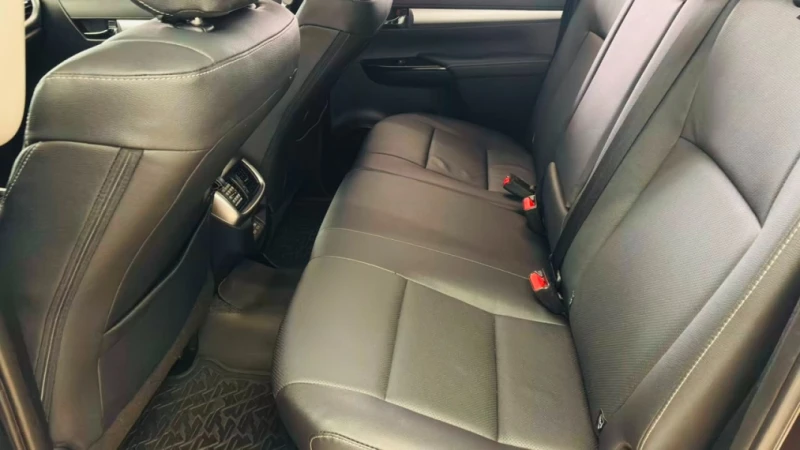 Toyota Hilux 2.8 D 4d Turbo Diesel Cd Srx 4X4 Automático - foto 9