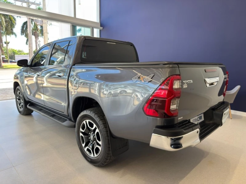 Toyota Hilux 2.8 D 4d Turbo Diesel Cd Srx 4X4 Automático - foto 5
