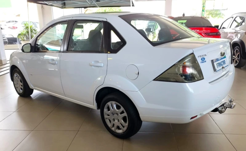 Ford Fiesta 1.6 Rocam Sedan 8V Flex 4P Manual - foto 4
