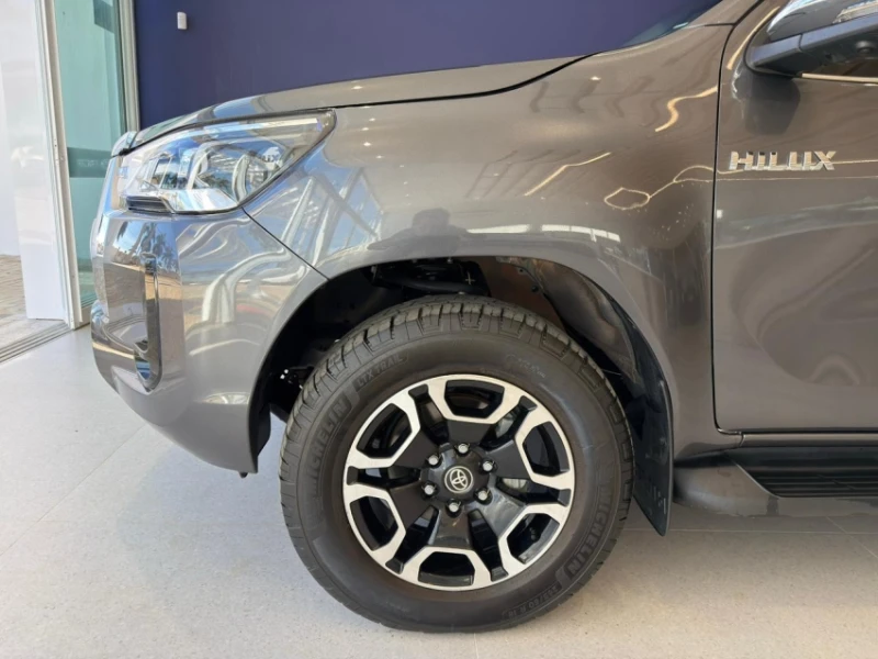 Toyota Hilux 2.8 D 4d Turbo Diesel Cd Srx 4X4 Automático - foto 4