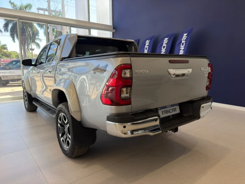 Toyota Hilux 2.8 D 4d Turbo Diesel Cd Srx Plus 4X4 Automático - foto 5