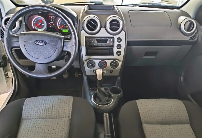 Ford Fiesta 1.6 Rocam Sedan 8V Flex 4P Manual - foto 8