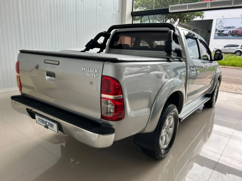 Toyota Hilux 2.7 Srv 4X2 Cd 16V Flex 4P Automático - foto 3