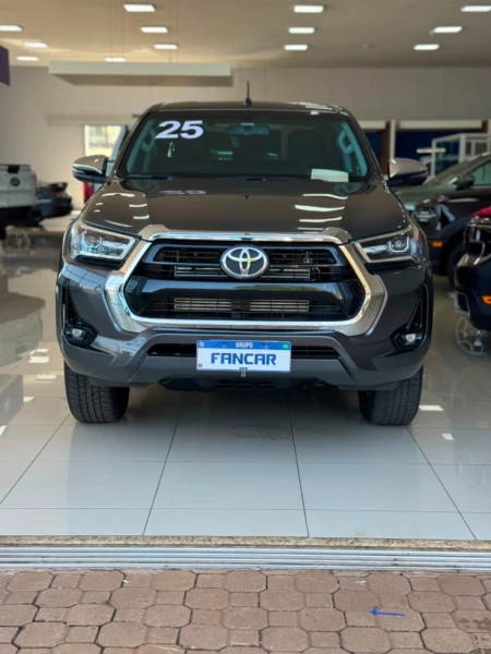 Toyota Hilux 2.8 D 4d Turbo Diesel Cd Srv 4X4 Automático - foto 2