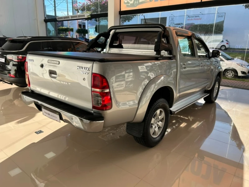 Toyota Hilux 2.7 Srv 4X2 Cd 16V Flex 4P Automático - foto 6