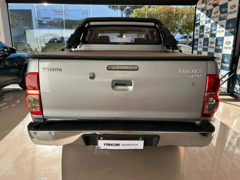 Toyota Hilux 2.7 Srv 4X2 Cd 16V Flex 4P Automático - foto 5