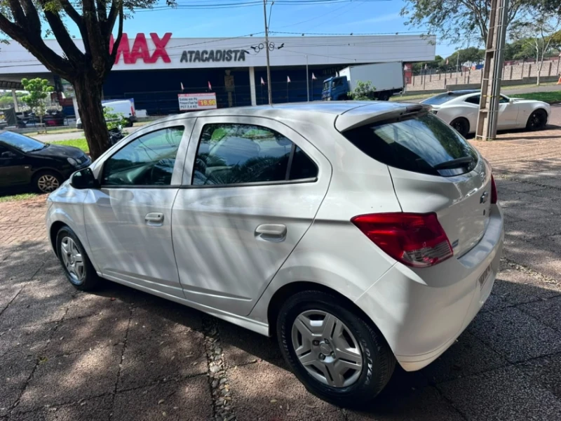 Chevrolet Onix 1.0 Mpfi Joy 8V Flex 4P Manual - foto 2