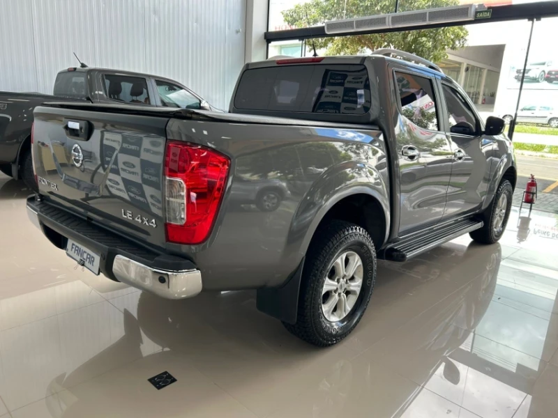 Nissan Frontier 2.3 16V Turbo Diesel Le Cd 4X4 Automático - foto 3