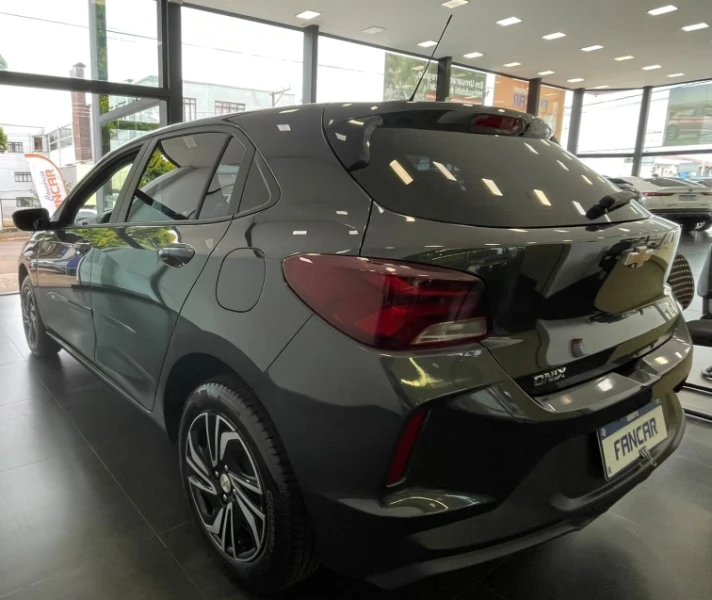 Chevrolet Onix 1.0 Flex Manual - foto 2